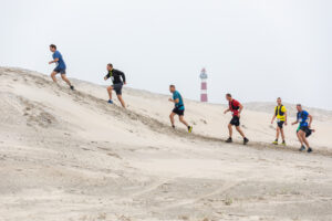 sport evenement Vuurtorentrail Ameland 2020 met link naar fotoalbum