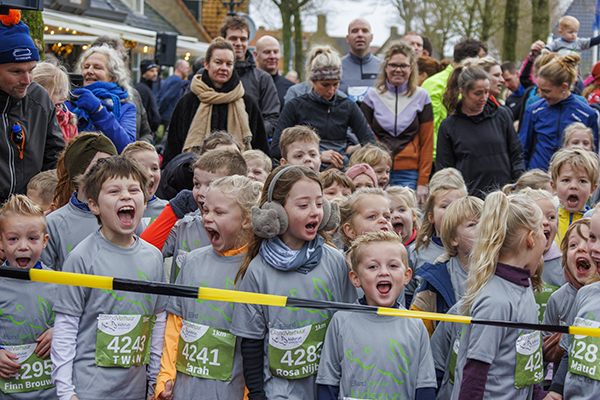 hardloop sport evenement Adventurerun Kidsrun Ameland 2023 met link naar fotoalbum